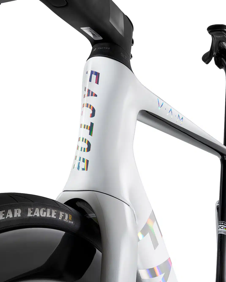 OSTRO 2.0 DISC 56cm - Ultegra 8170 Di2 - Pearl White/Chrome